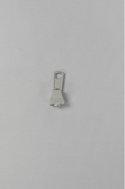 ZIP104  銀色金屬拉鏈頭 側面照